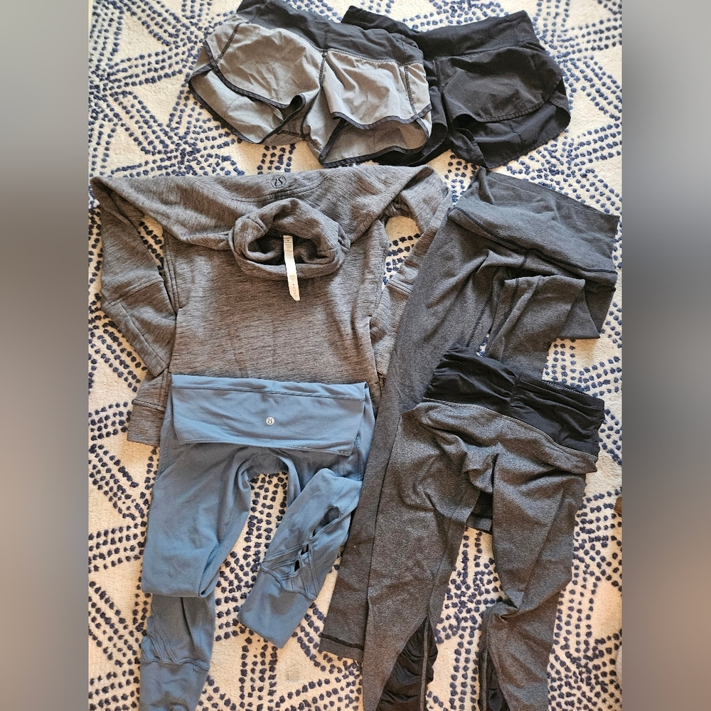 Lululemon Athletica LOT, Size 4